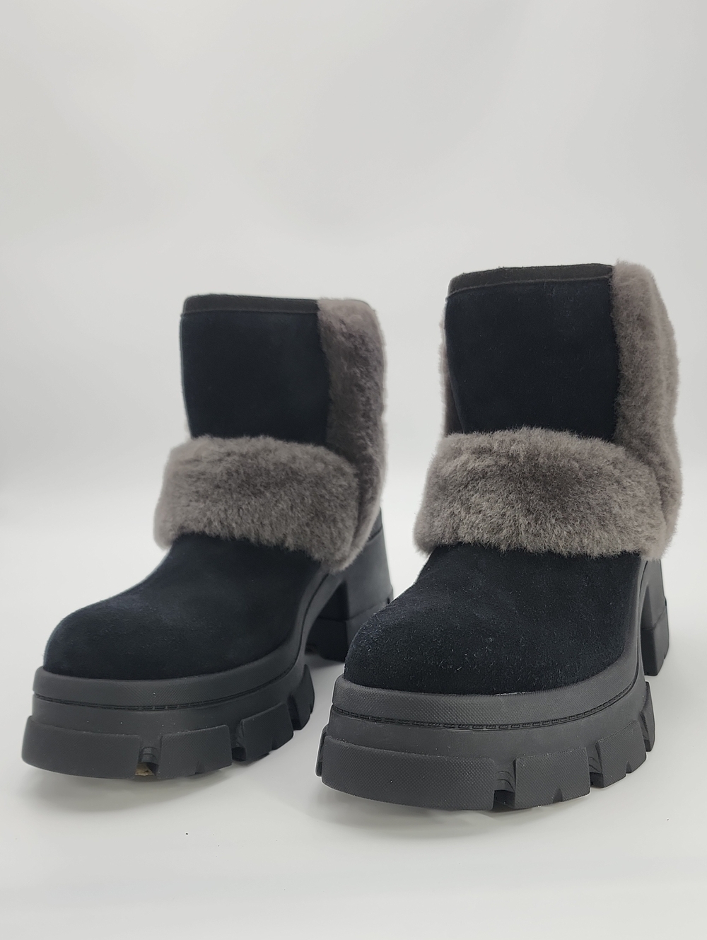UGG Women's Brooklyn Sunburst Black Waterproof Platform Boots Size 11 SN 1145710